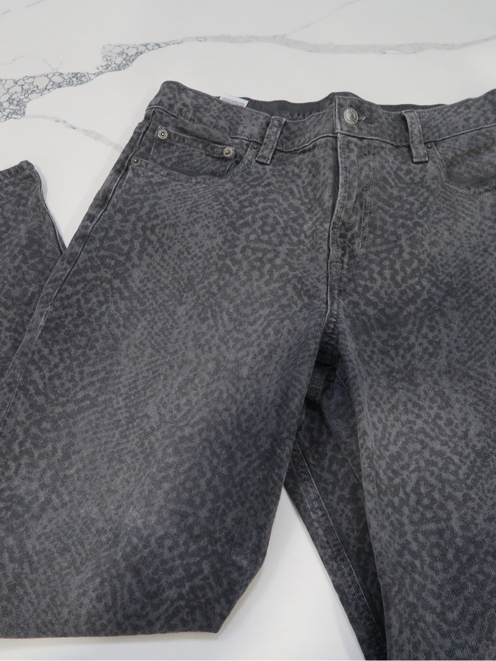 American Eagle Outfitters Women's Gray Leopard-Pattern Straight Leg Jeans